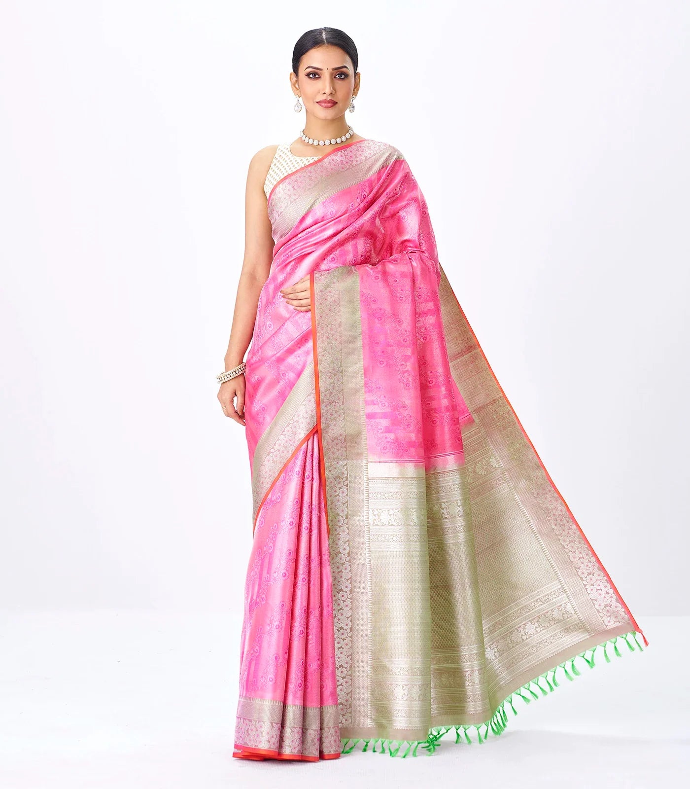 Bubble-gum Pink Handloom Kanchipuram Silk Saree With Floral Motifs
