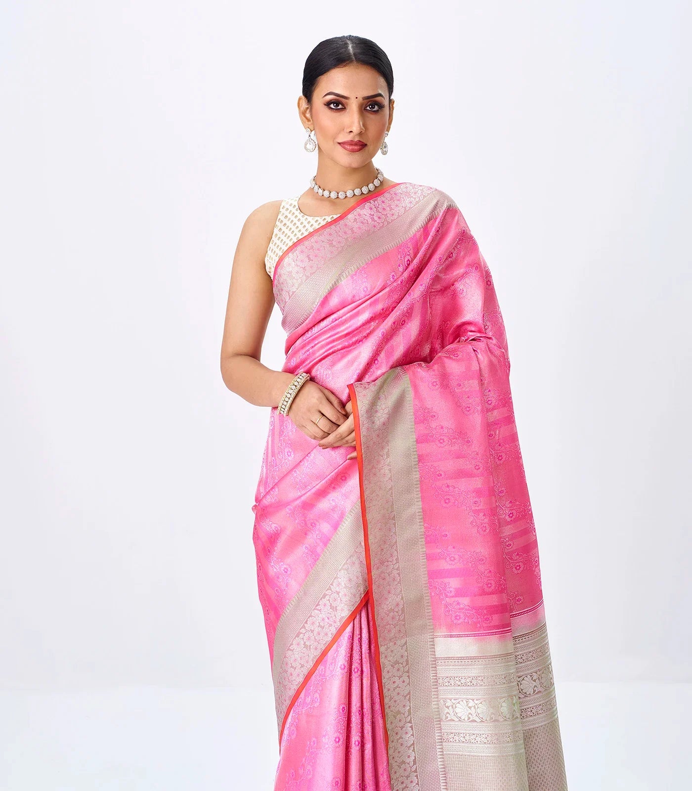 Bubble-gum Pink Handloom Kanchipuram Silk Saree With Floral Motifs