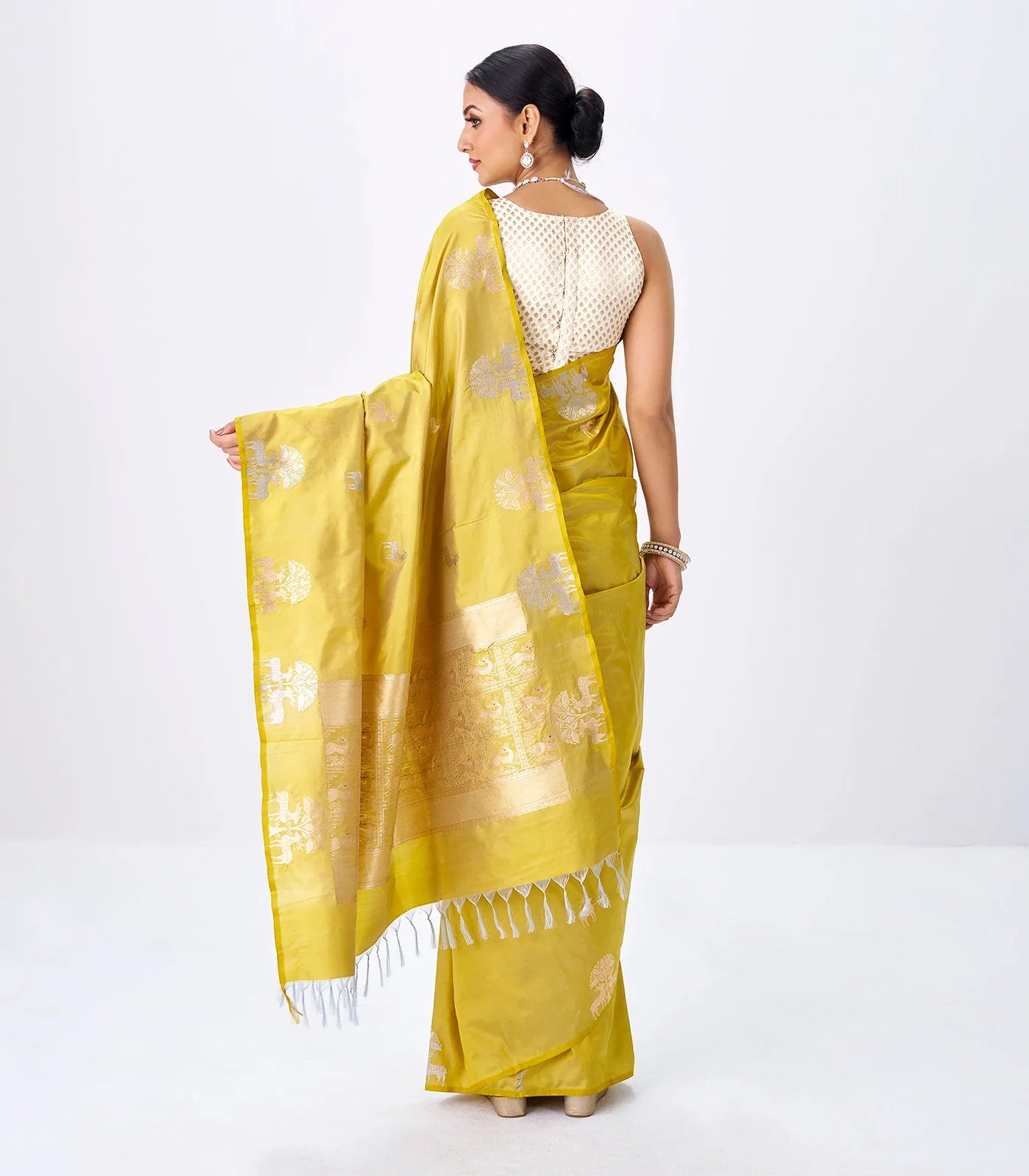 Gold Handloom Banarasi Silk Saree With Deer Buttas