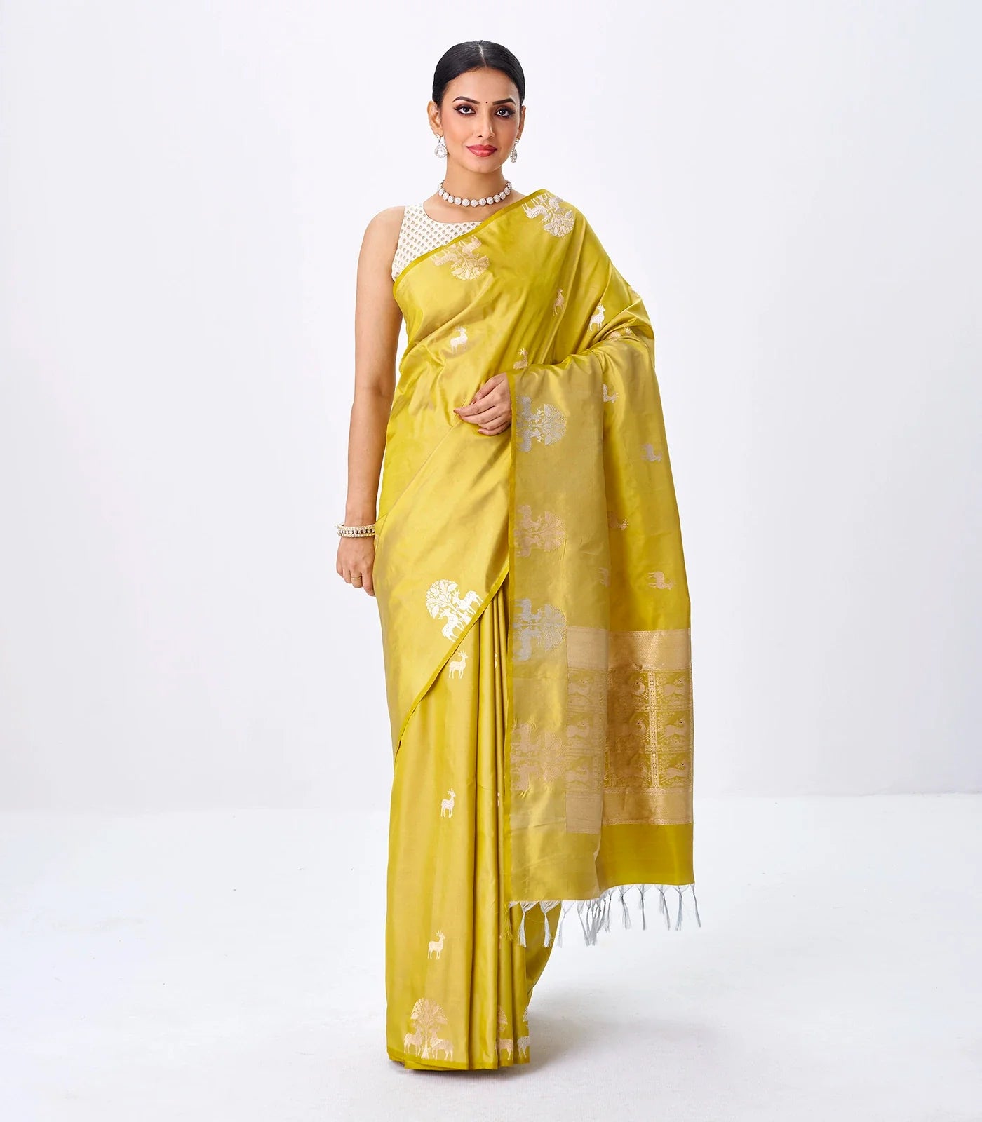 Gold Handloom Banarasi Silk Saree With Deer Buttas