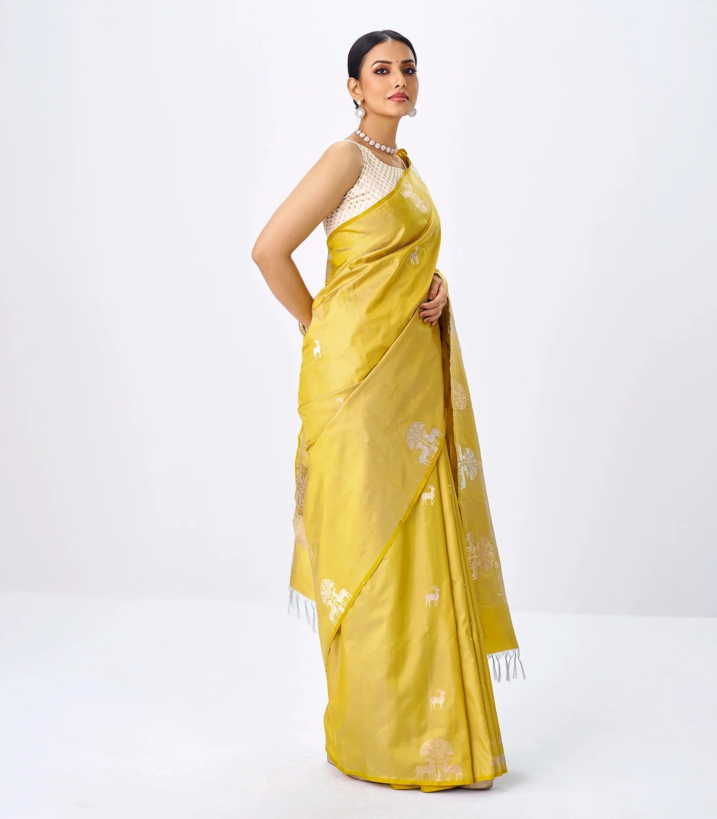 Gold Handloom Banarasi Silk Saree With Deer Buttas