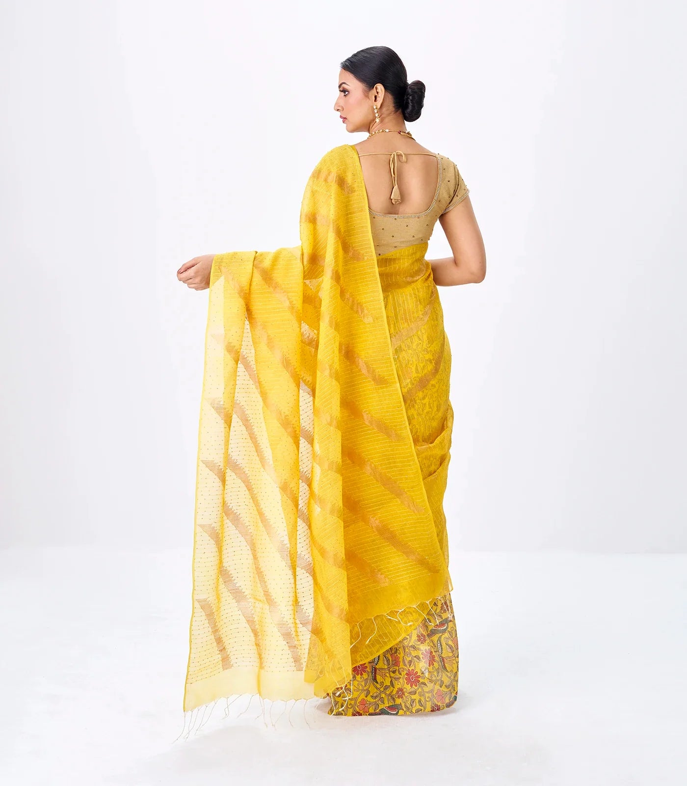 Yellow Handloom Tussar Silk Saree Is Partly Printed With Floral Motifs