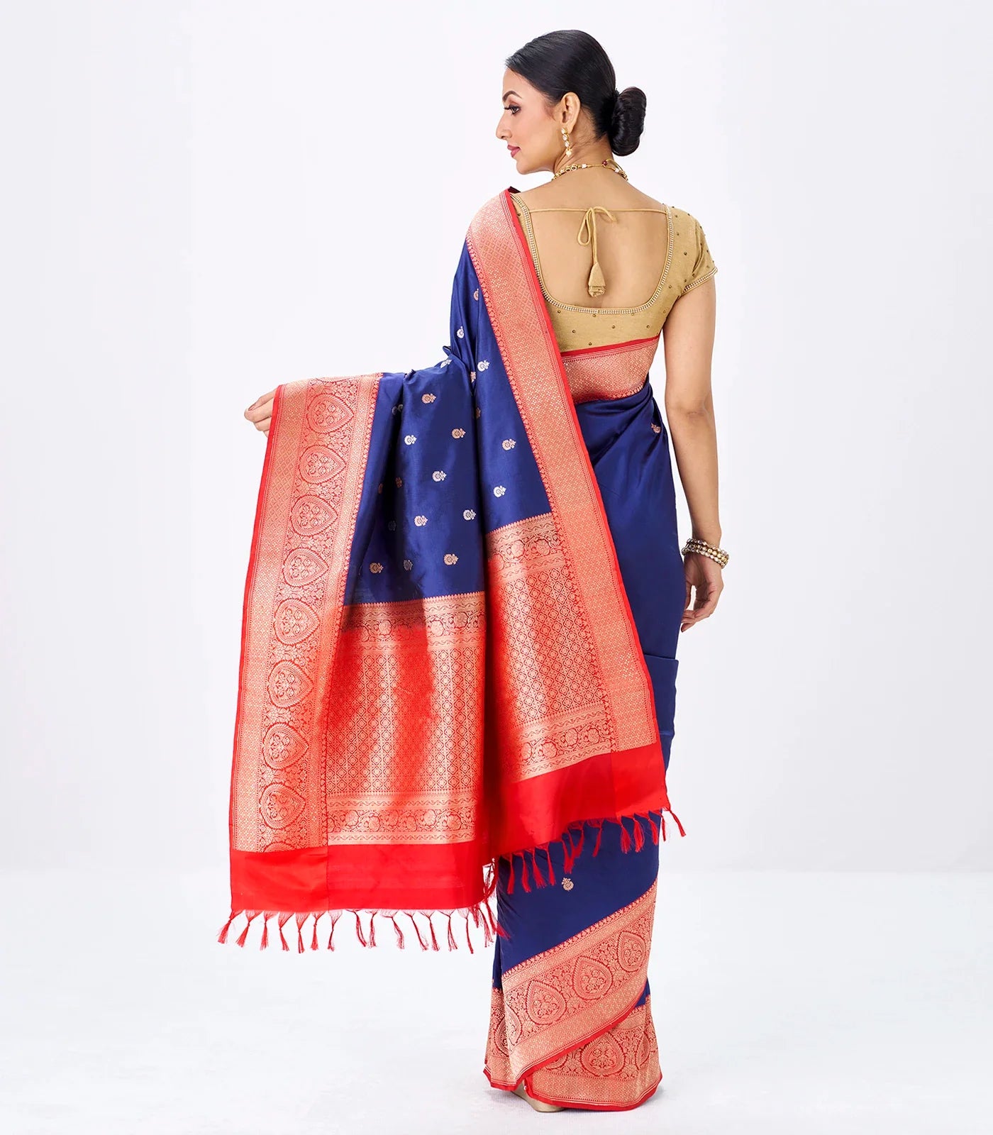 Navy Blue Handloom Banarasi Silk Saree With Flower Buttas