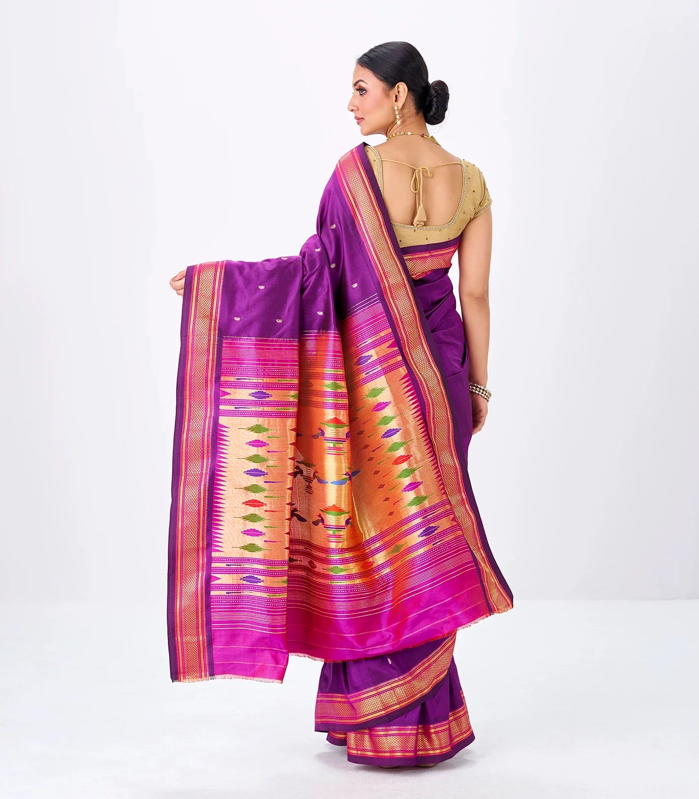 Magenta Handloom Paithani Silk Saree With Mango Buttas-Magenta