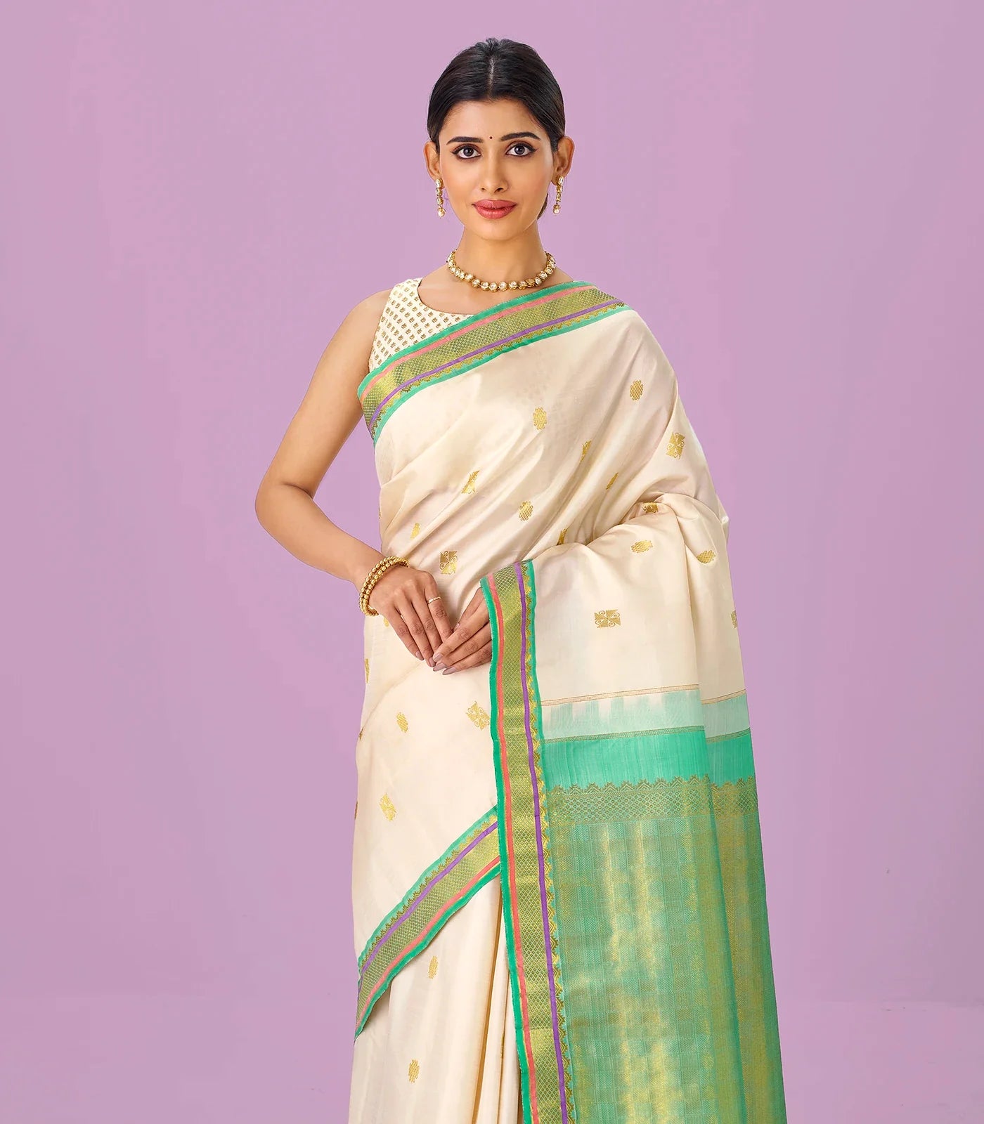 Cream Handloom Kanchipuram Silk Saree With Zari Buttas & Contrast Border