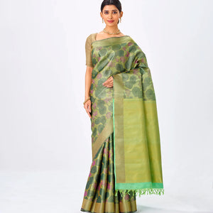 Cardamom Green Handloom Kanchipuram Silk Saree With Lotus Floral Motifs