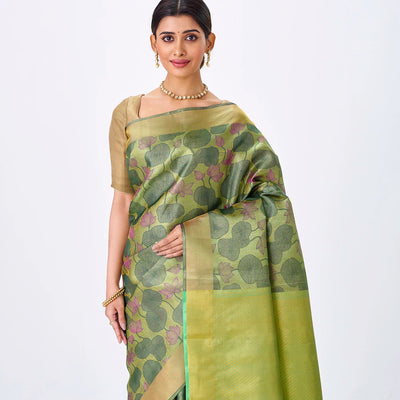 Cardamom Green Handloom Kanchipuram Silk Saree With Lotus Floral Motifs