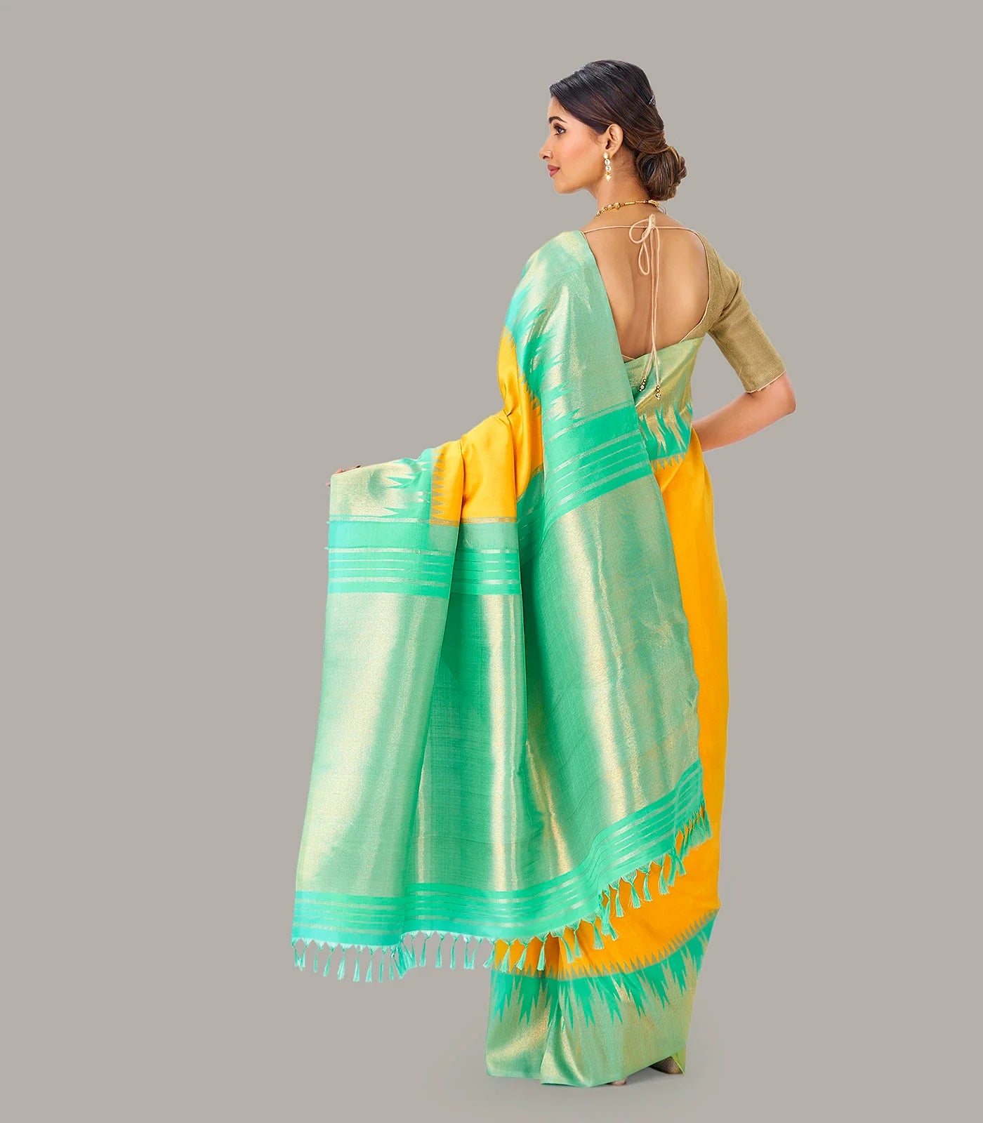 Yellow Handloom Kanchipuram Korvai Silk Saree With Aquamarine Temple Border