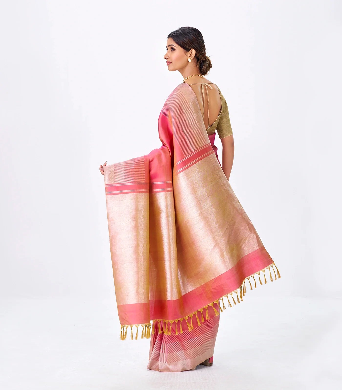 Peach Handloom Kanchipuram Silk Saree With Combtooth Border