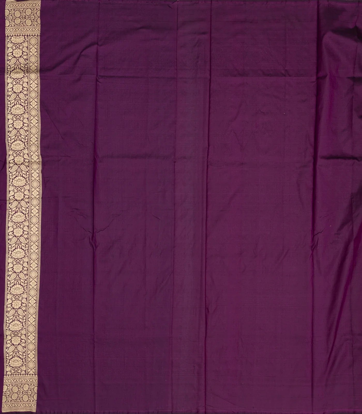 Magenta Handloom Banarasi Silk Saree With Diagonal Floral Vine Motifs