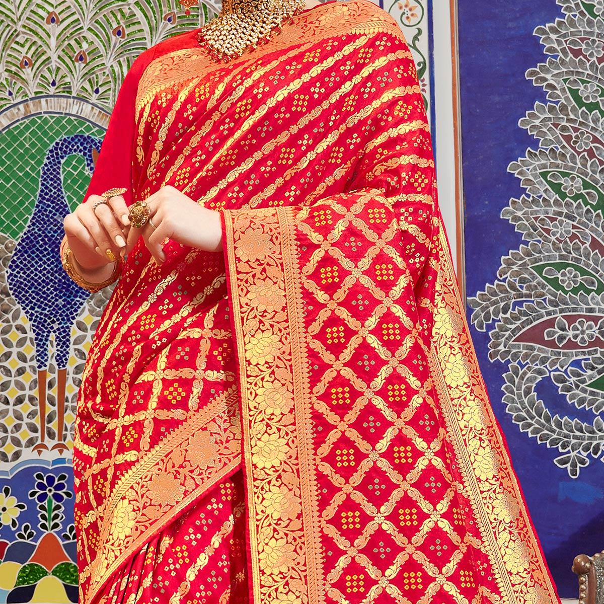 Elegant Red Colored Festive Wear Woven Handloom Silk Saree