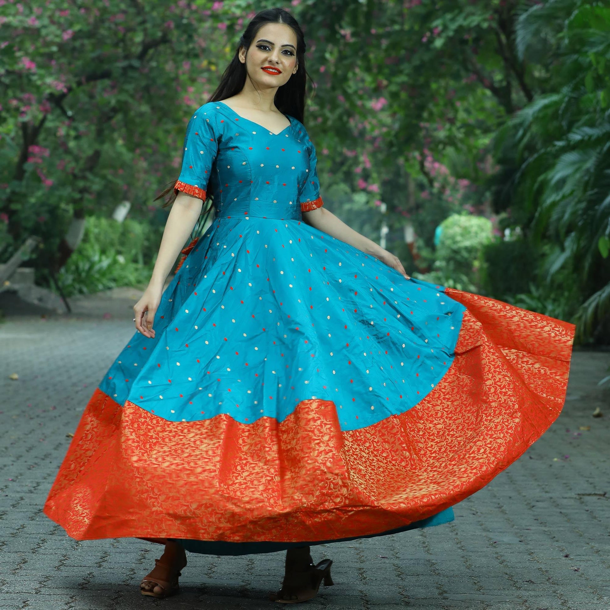Energetic Teal Green Colored Partywear Tapetta Jacquard Gown
