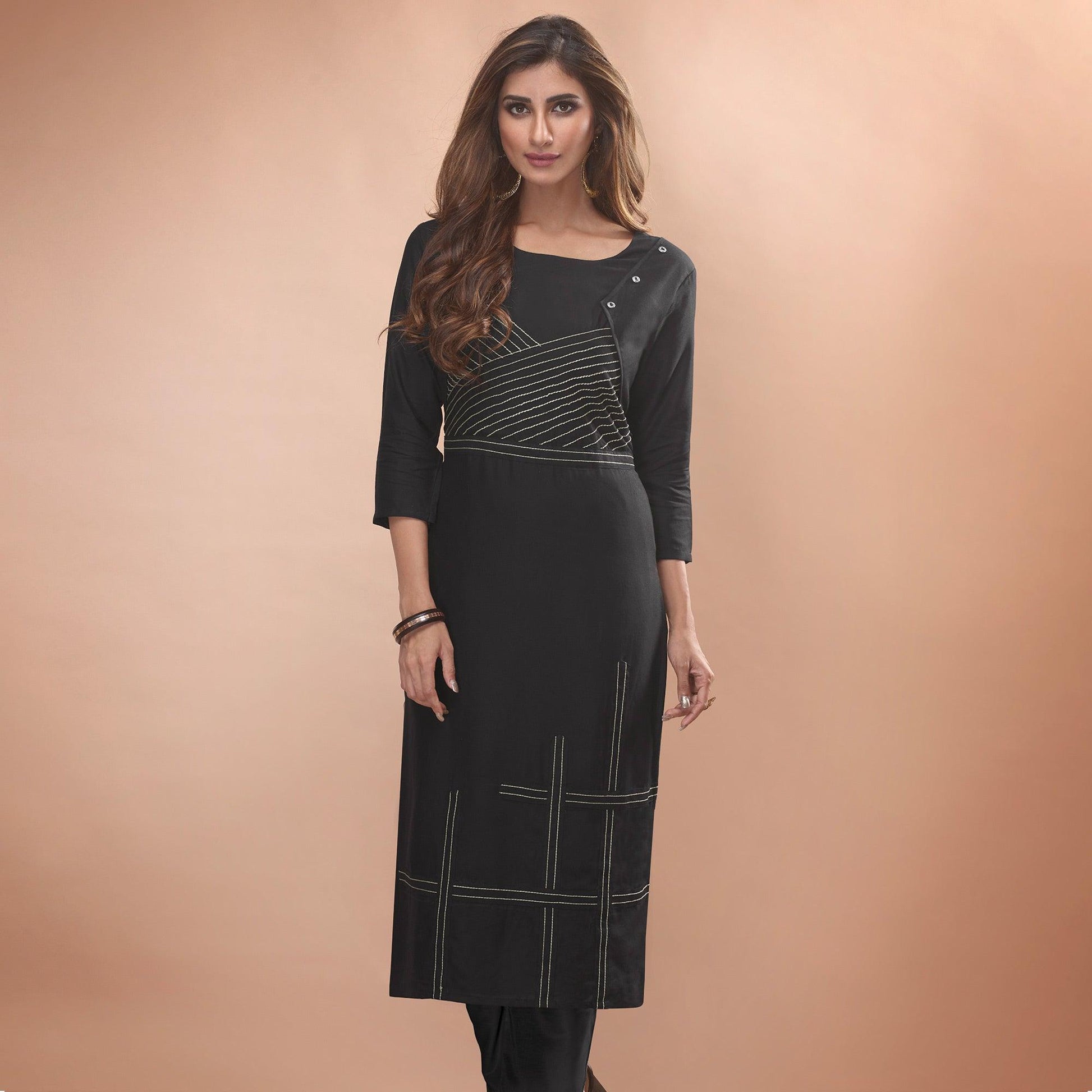 Engrossing Black Colored Partywear Embroidered Viscose Kurti