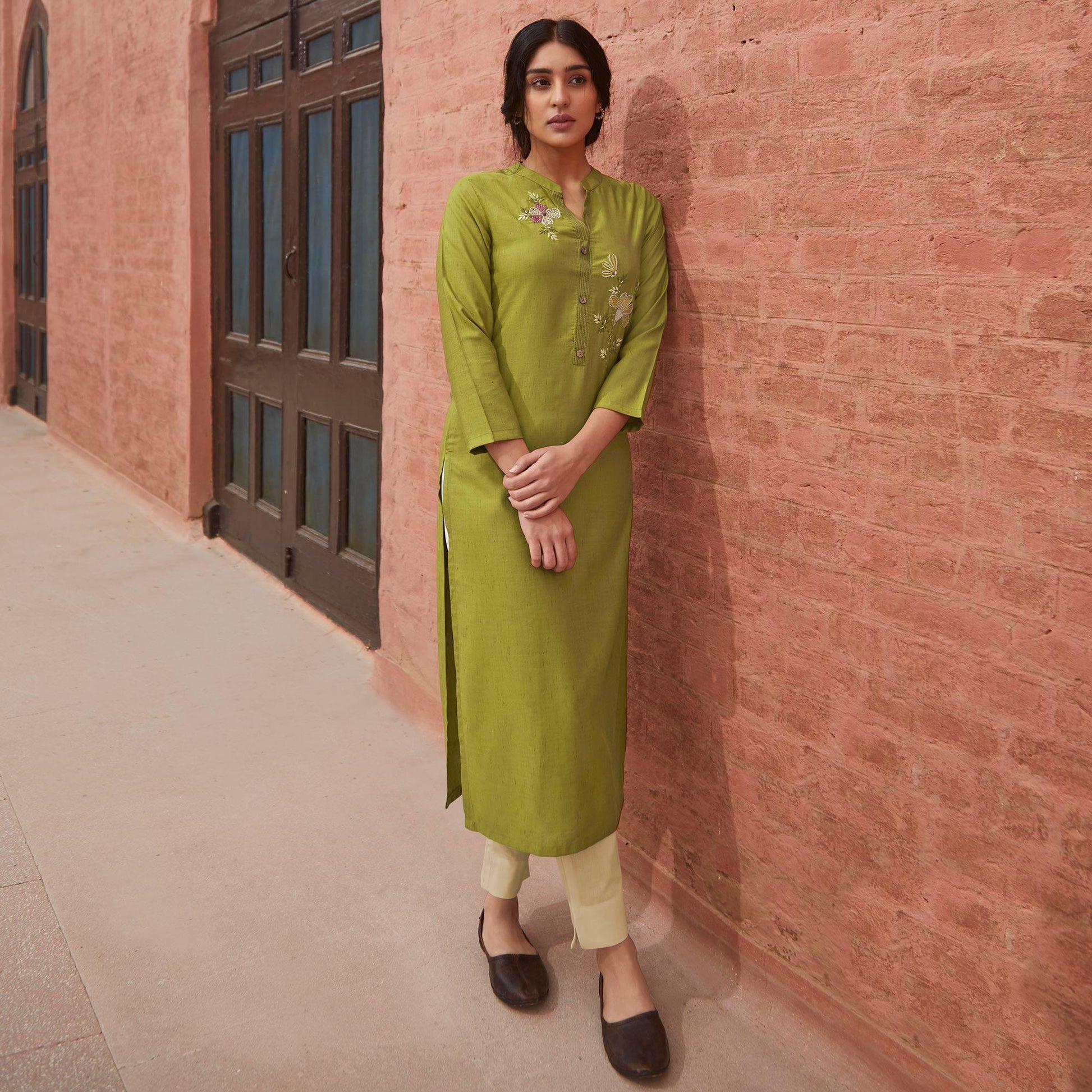 Engrossing Green Colored Partywear Embroidered Pure Viscose Kurti