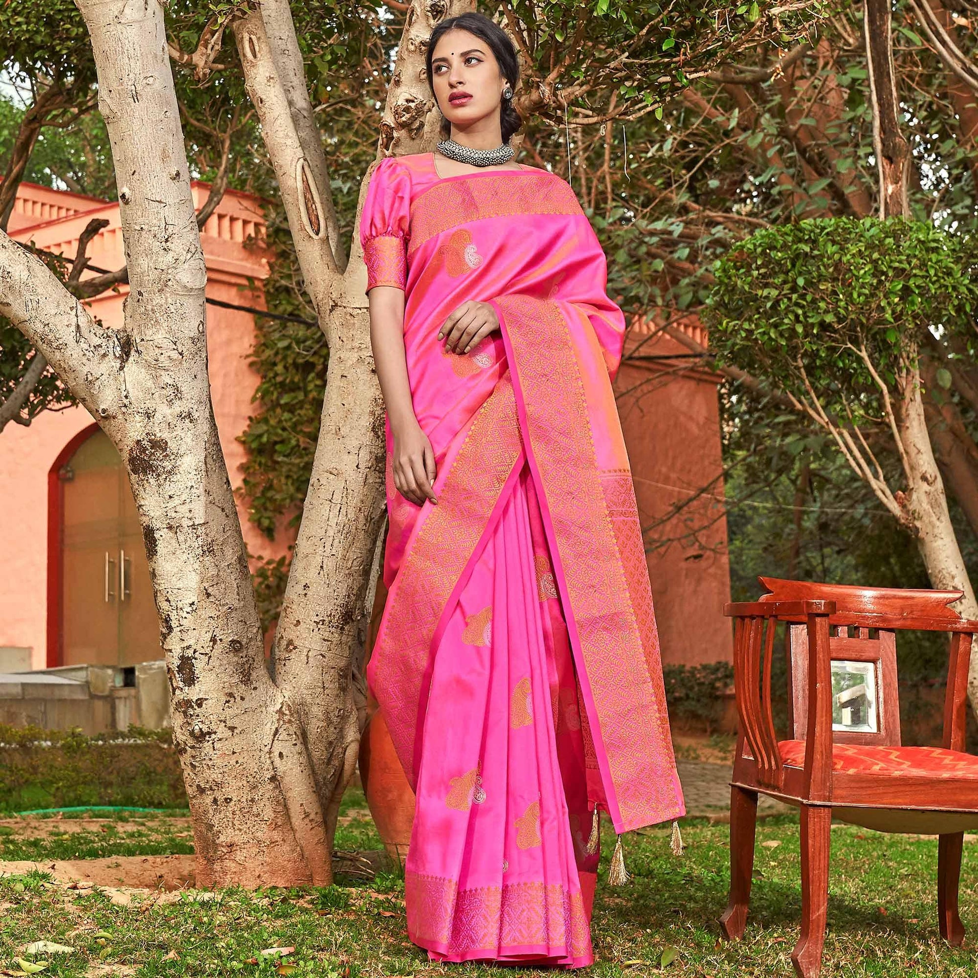 Engrossing Pink Colored Festive Wear Woven Soft Silk Saree