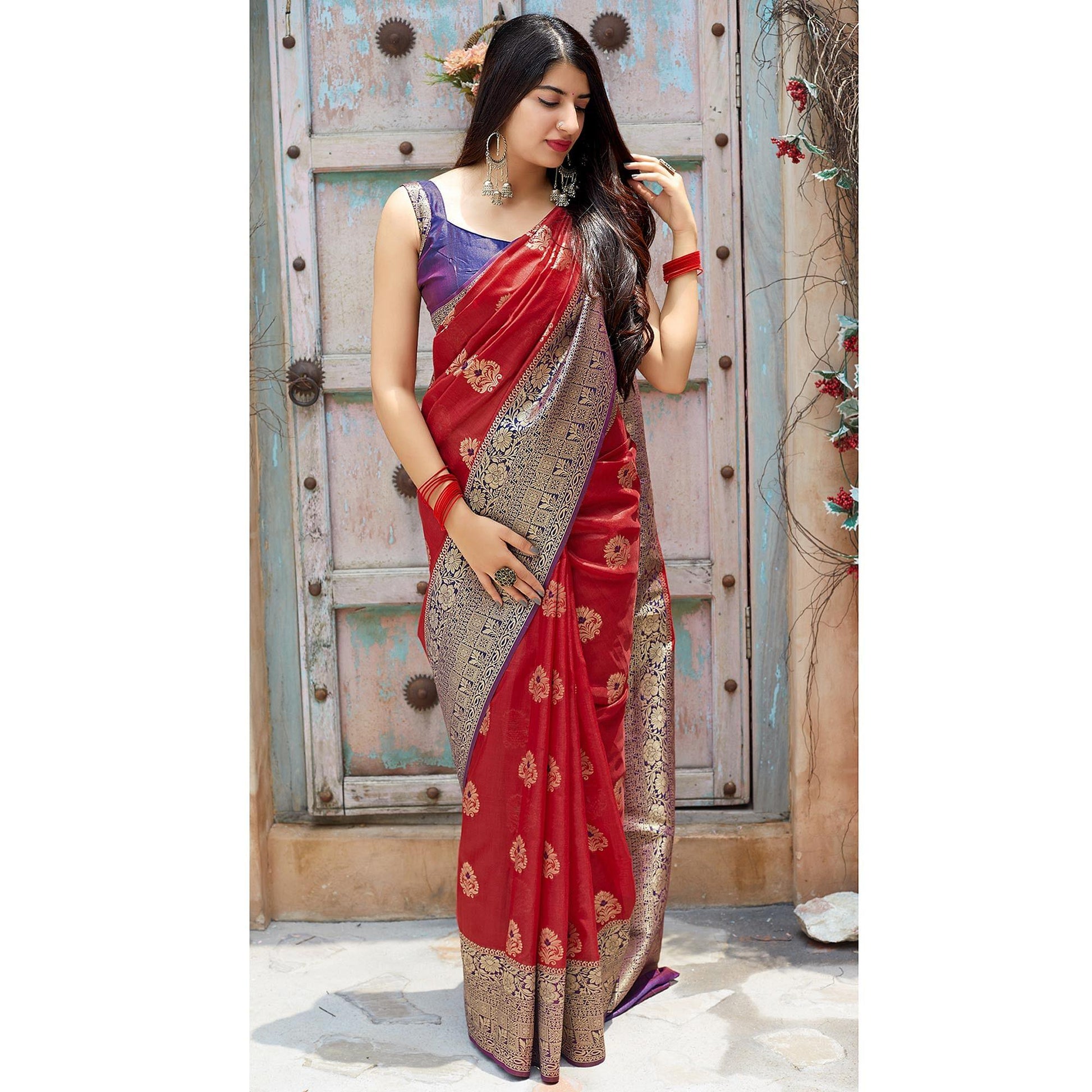 Engrossing Red Colored Festive Wear Woven Banarasi Silk Saree