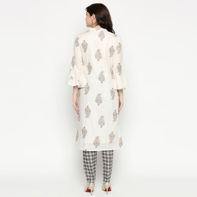 Engrossing White Colored Casual Wear Printed Cotton Kurti-Pant Set