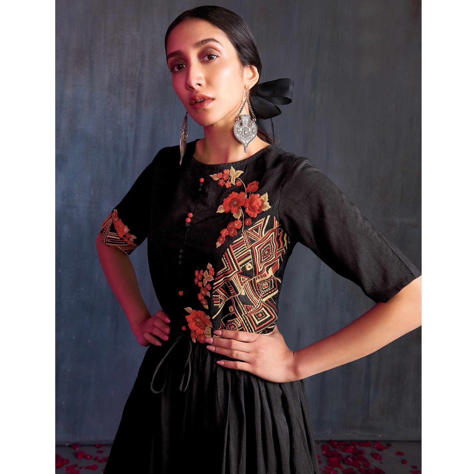 Entrancing Black-Red Colored Partywear Embroidered Viscose Gown