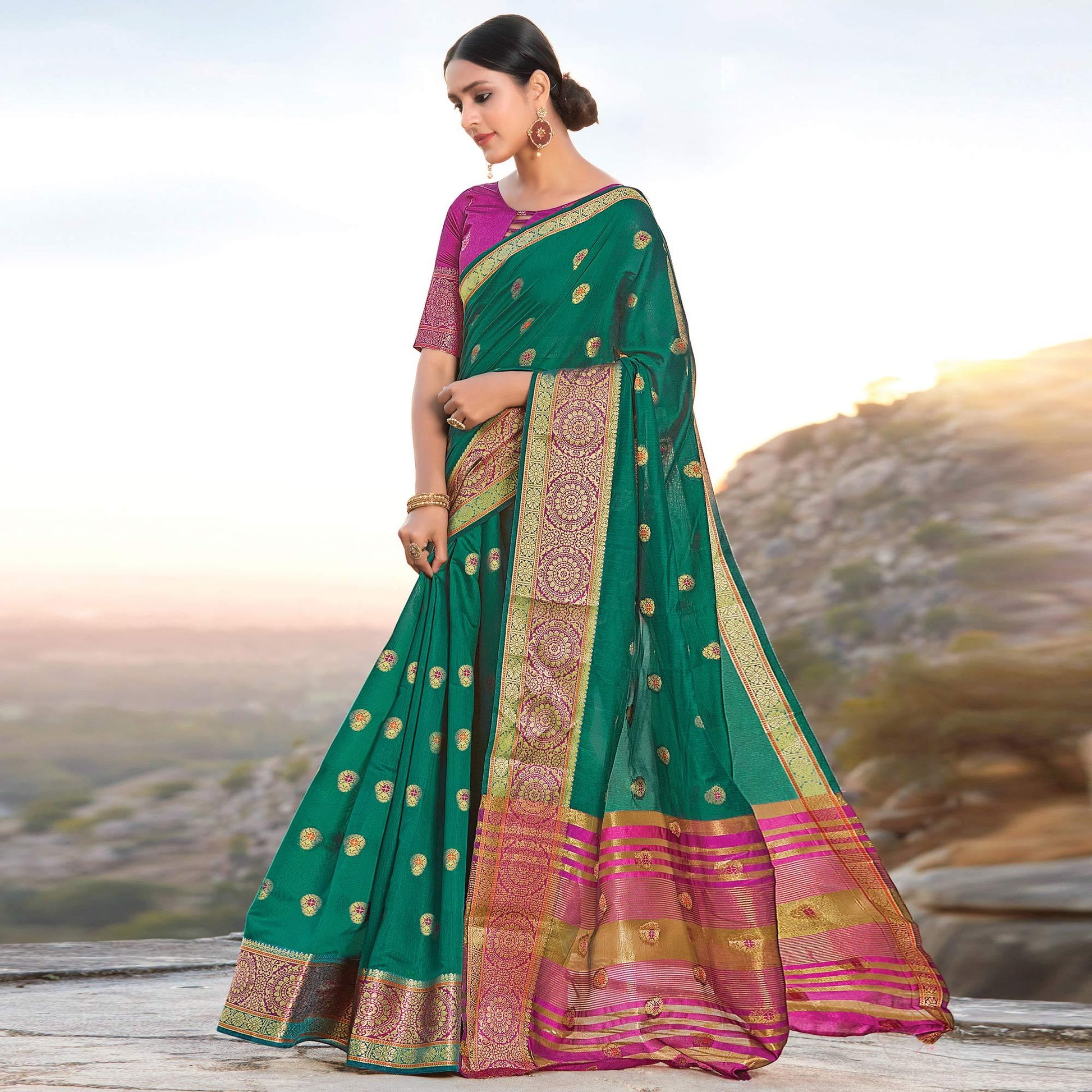 Entrancing Green Colored Festive Wear Woven Cotton Handloom Saree