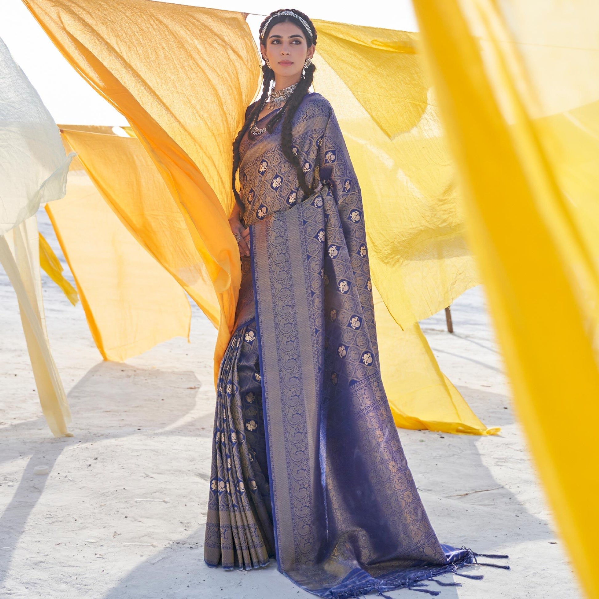 Ethnic Navy Blue Colored Festive Wear Weaving Handloom Soft Silk Saree