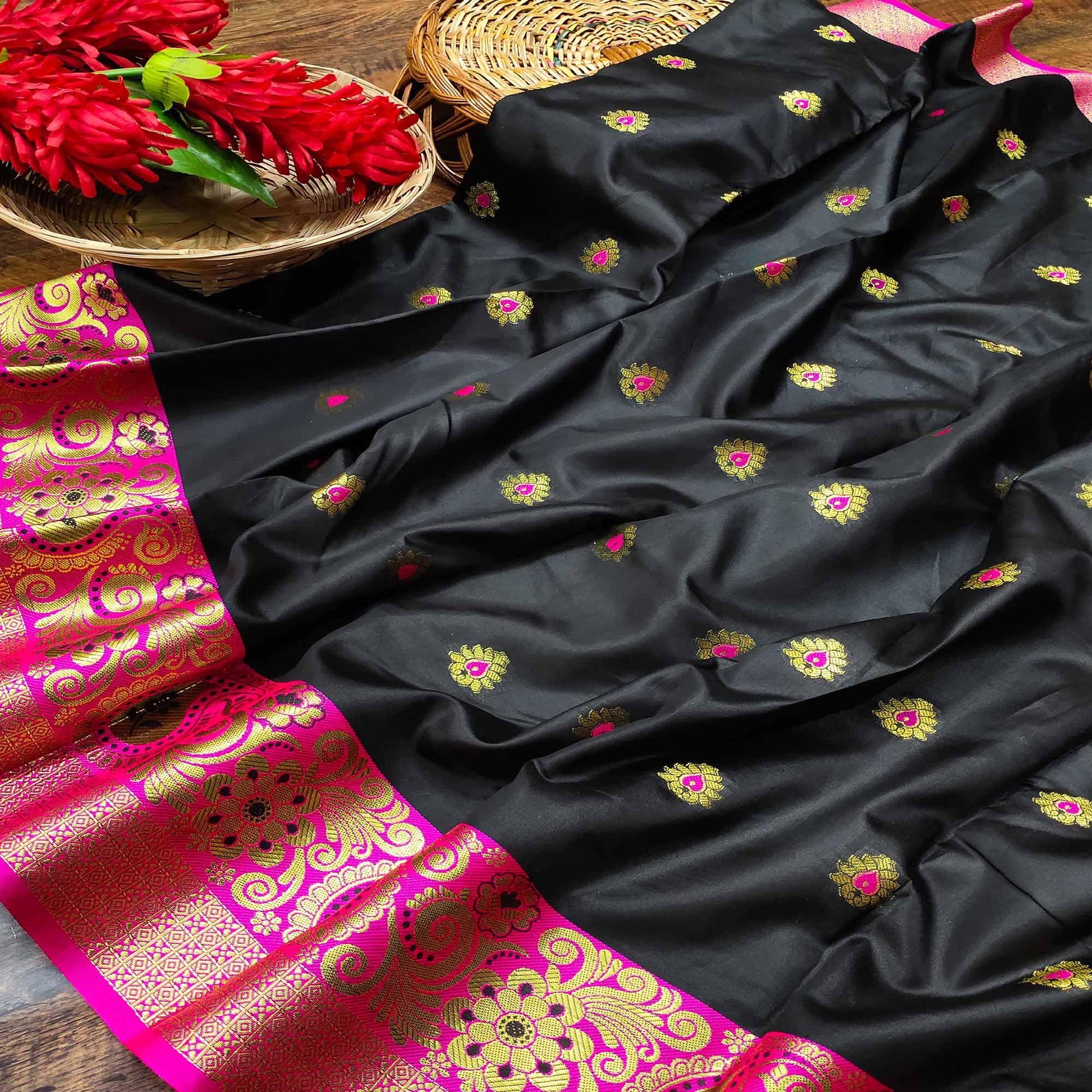 Excellent Black Colored Festive Wear Woven Kanjivaram Silk Saree