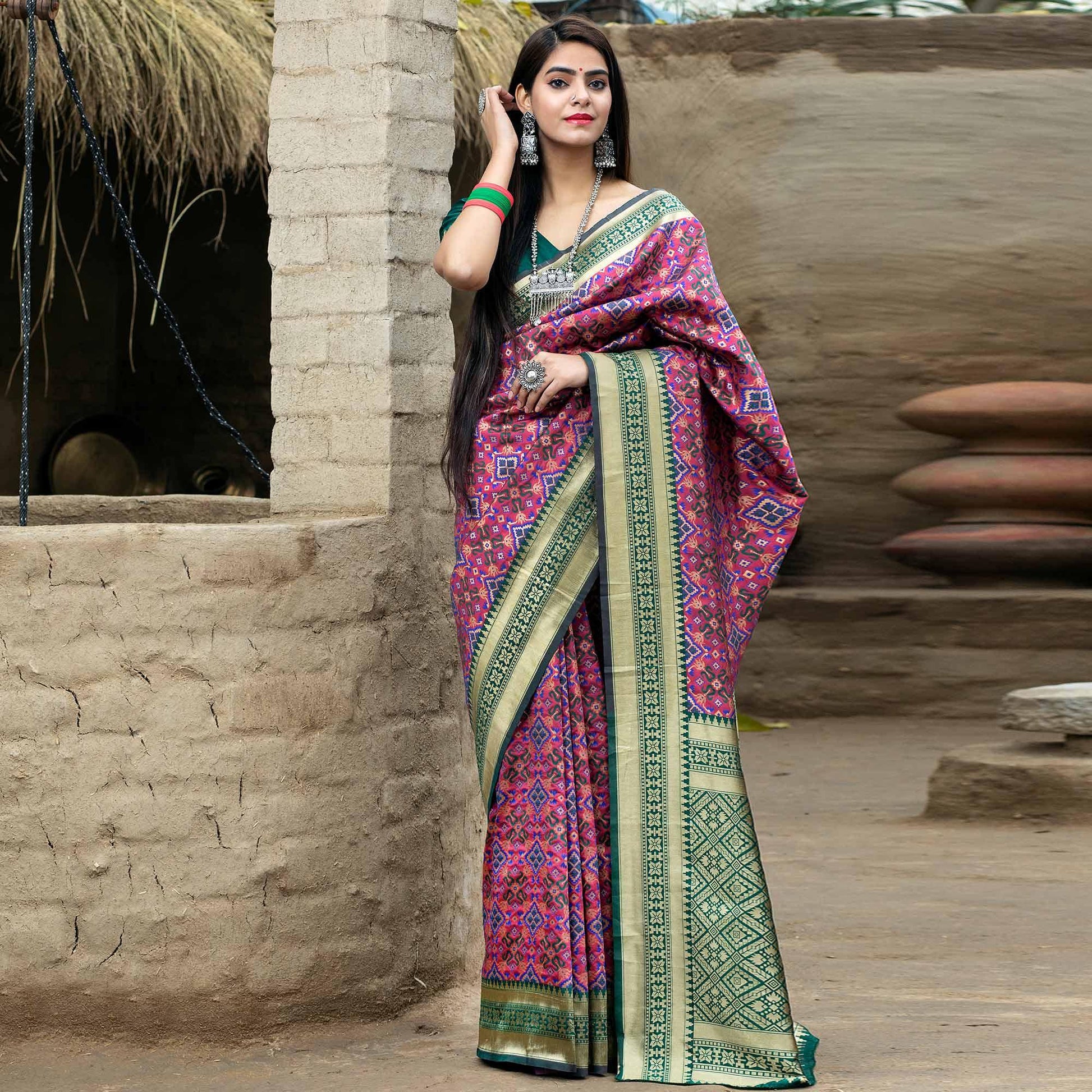 Excellent Rani Pink Colored Festive Wear Woven Banarasi Silk Saree