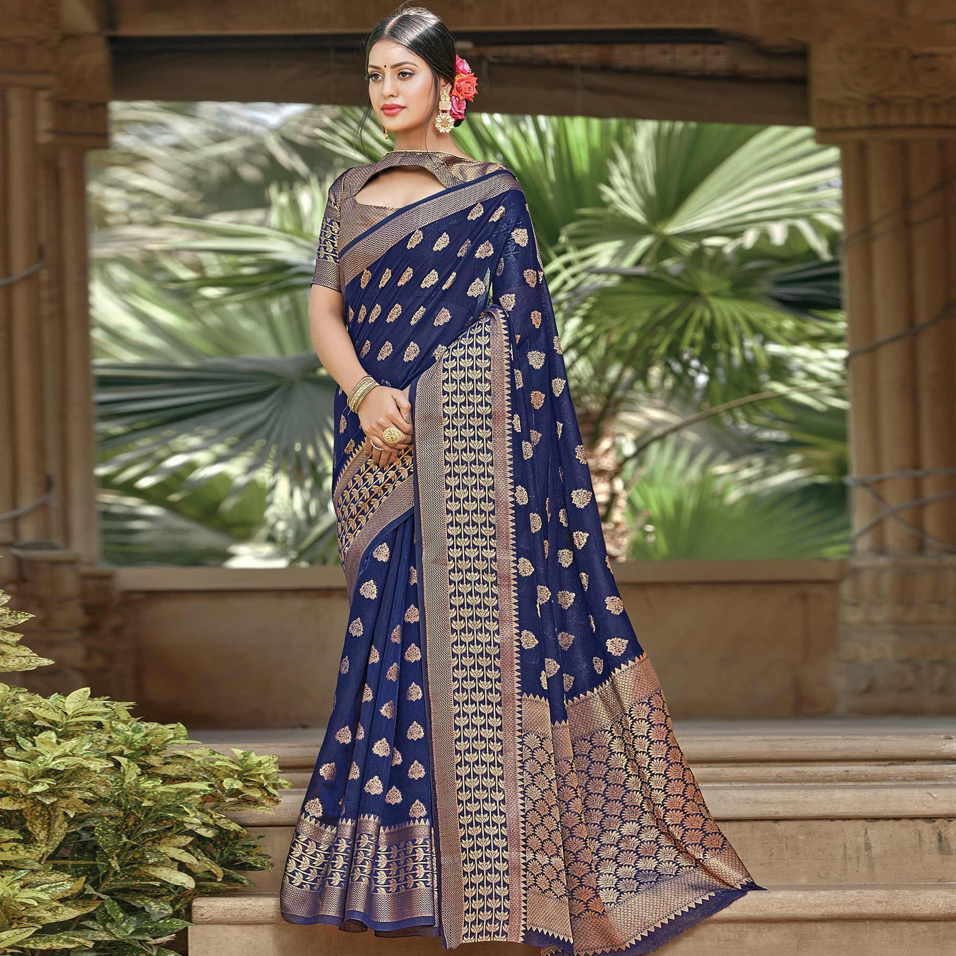 Exceptional Navy Blue Colored Festive Wear Woven Handloom Cotton Saree