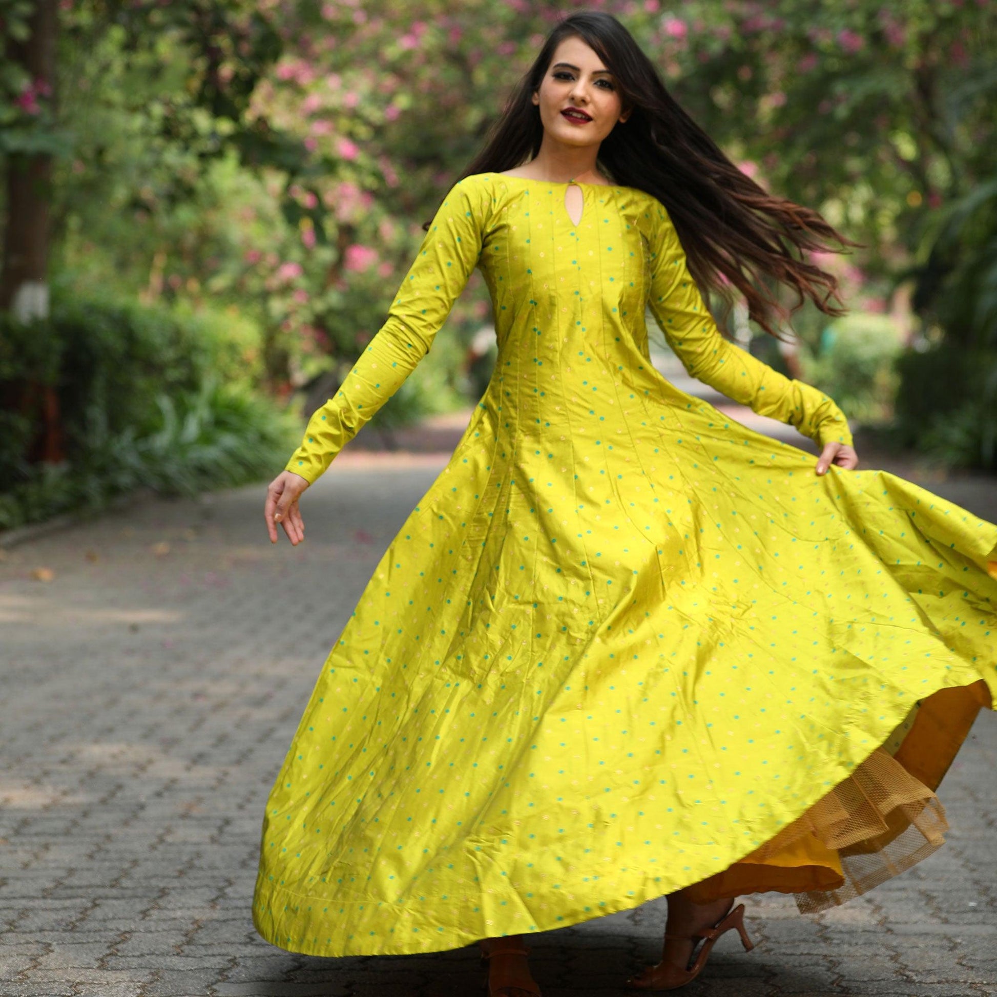 Exotic Parrot Green Colored Partywear Tapetta Gown