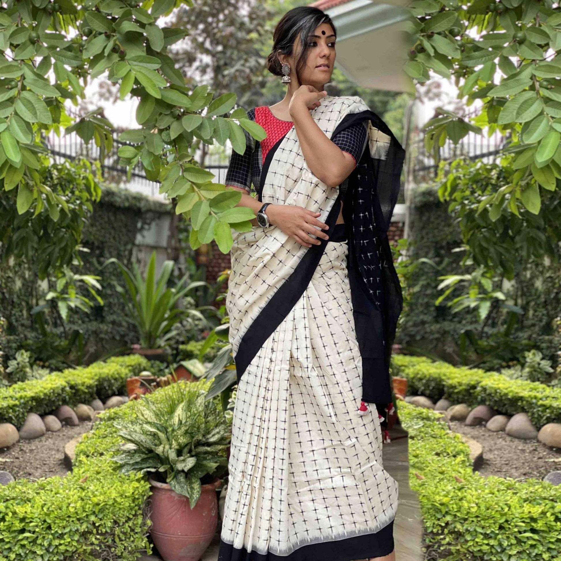Eye-catching Offwhite Colored Casual Wear Printed Silk Saree
