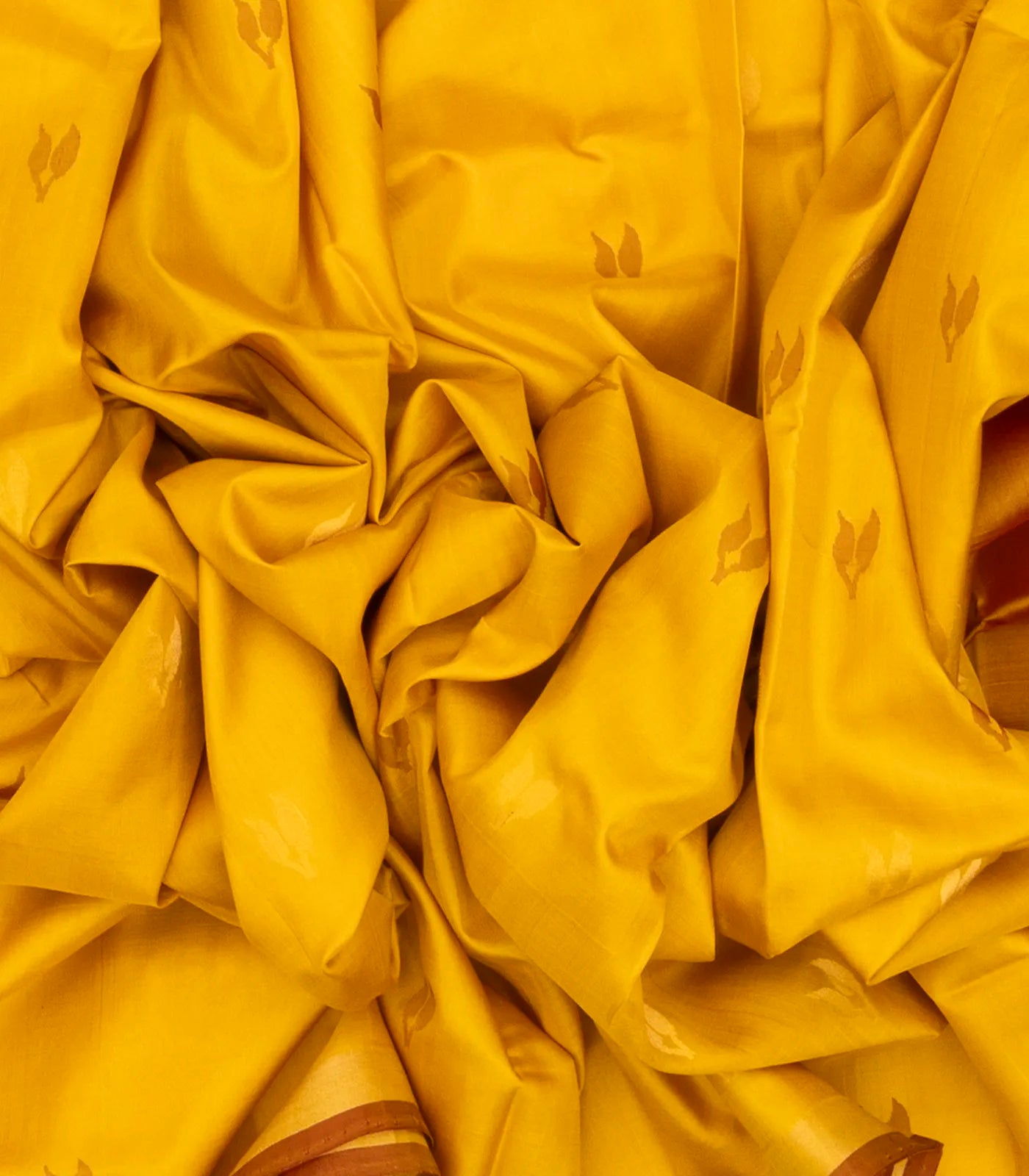 Yellow Handloom Uppada Silk Saree With Floral Buttas