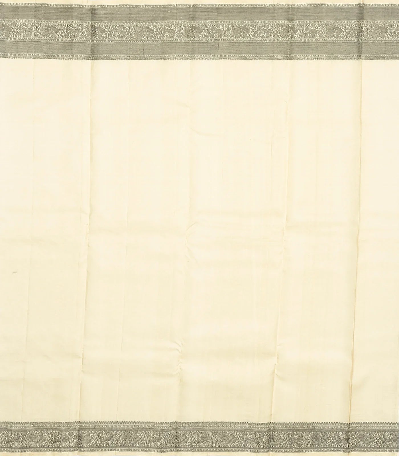 Off White Handloom Kanchipuram Silk Saree With Annam Buttas