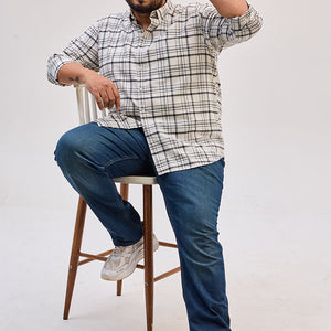 Off White Checks Regular Fit Shirt