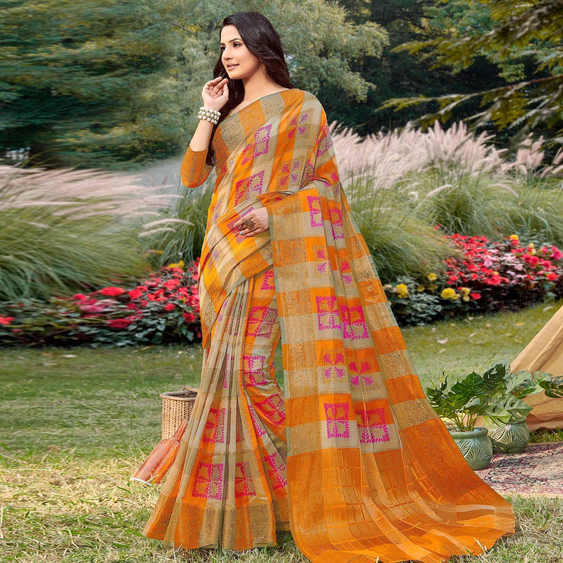Fantastic Beige - Purple Colored Festive Wear Woven Handloom Silk Saree