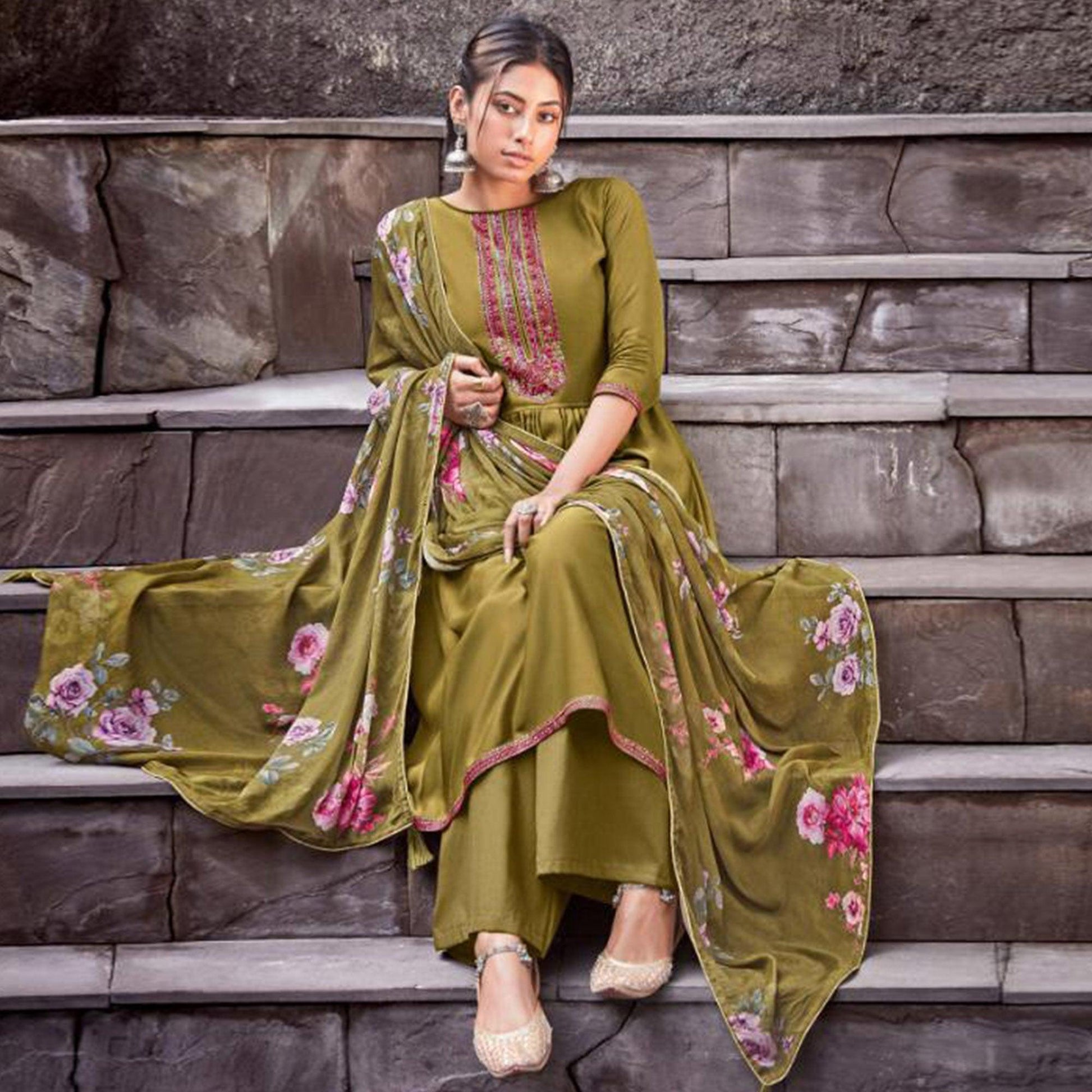 Fantastic Mehendi Green Colored Partywear Printed Viscose Muslin Suit