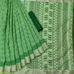 Fantastic Parrot Green Colored Casual Wear Printed Cotton Saree