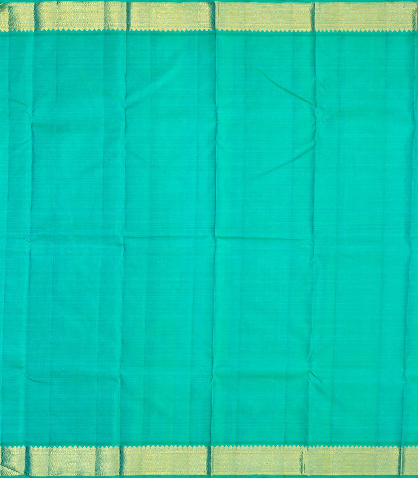 Light Blue Handloom Kanchipuram Silk Saree With Kolam Buttas