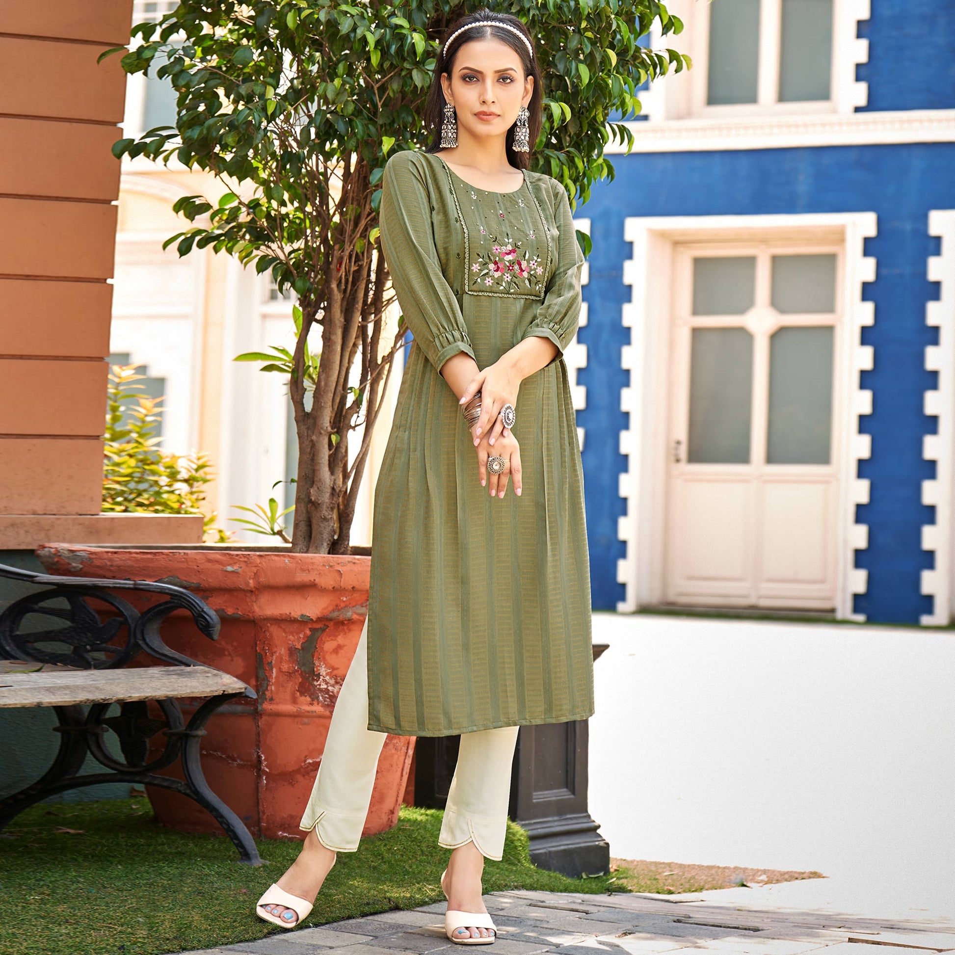 Mehendi Green Embroidered Rayon Kurti