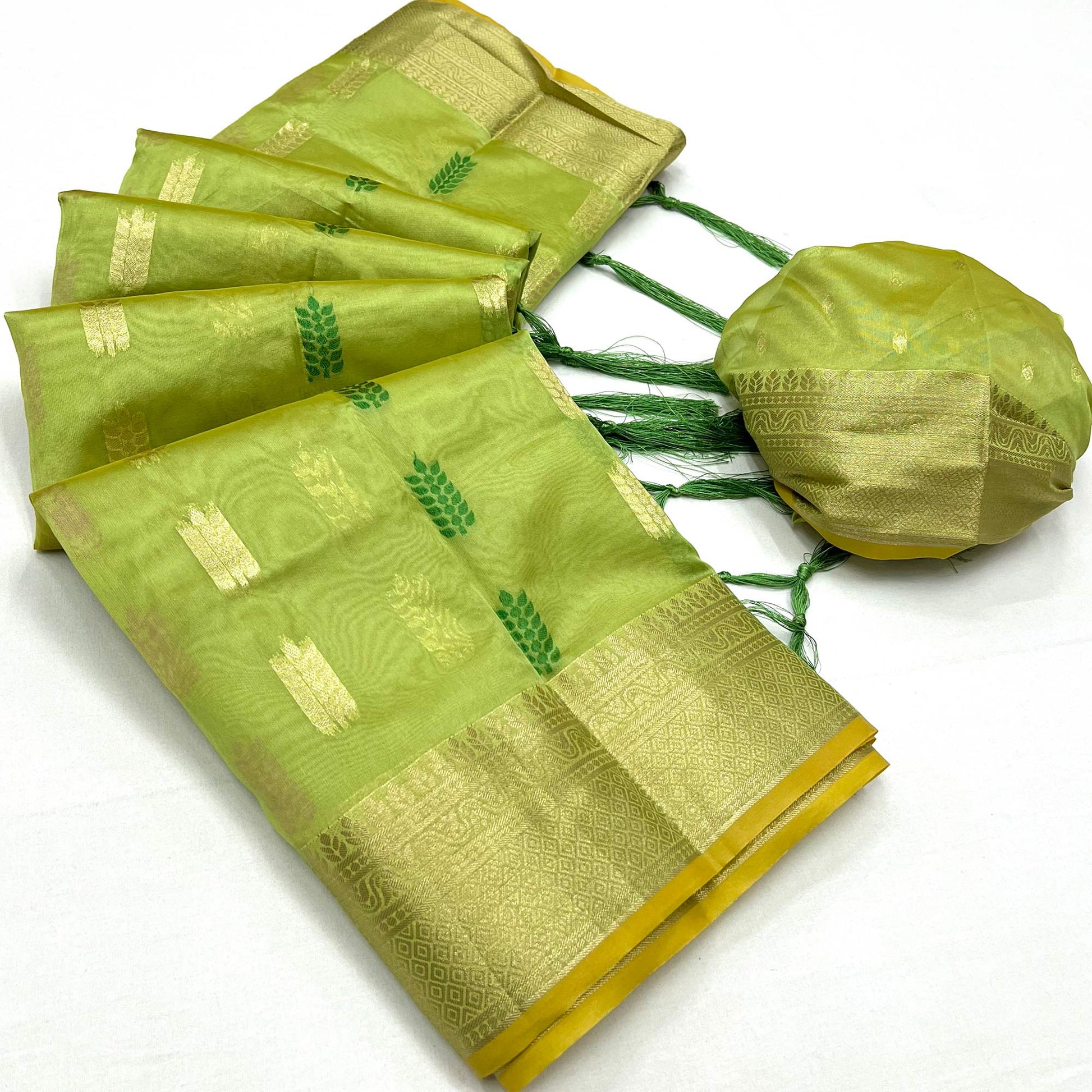 green-floral-woven-organza-saree-3