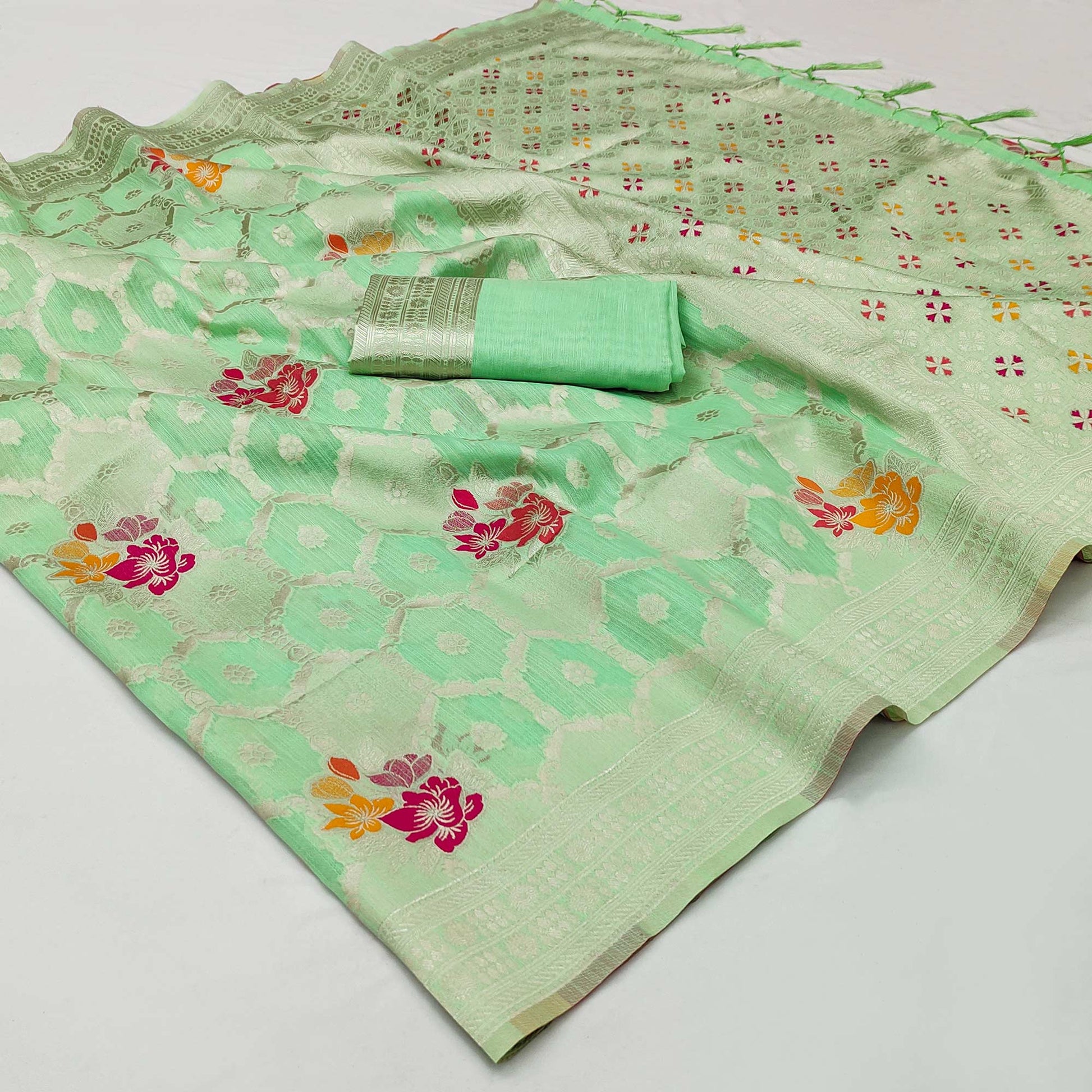 green-woven-jacquard-saree-with-tassels-2