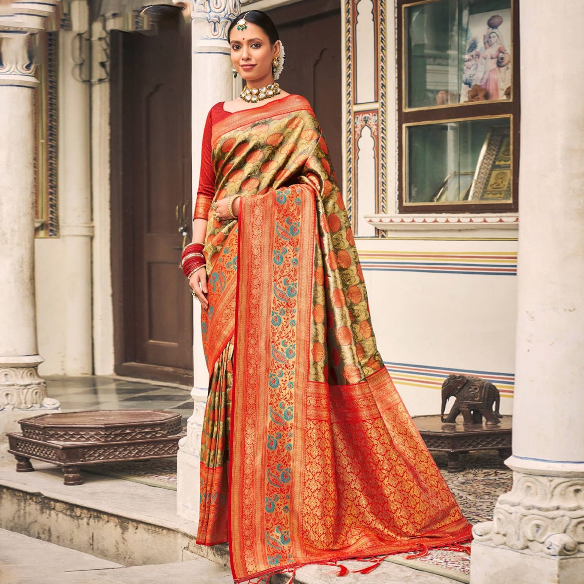 Mehendi Green Woven Kanjivaram Silk Saree With Tassels