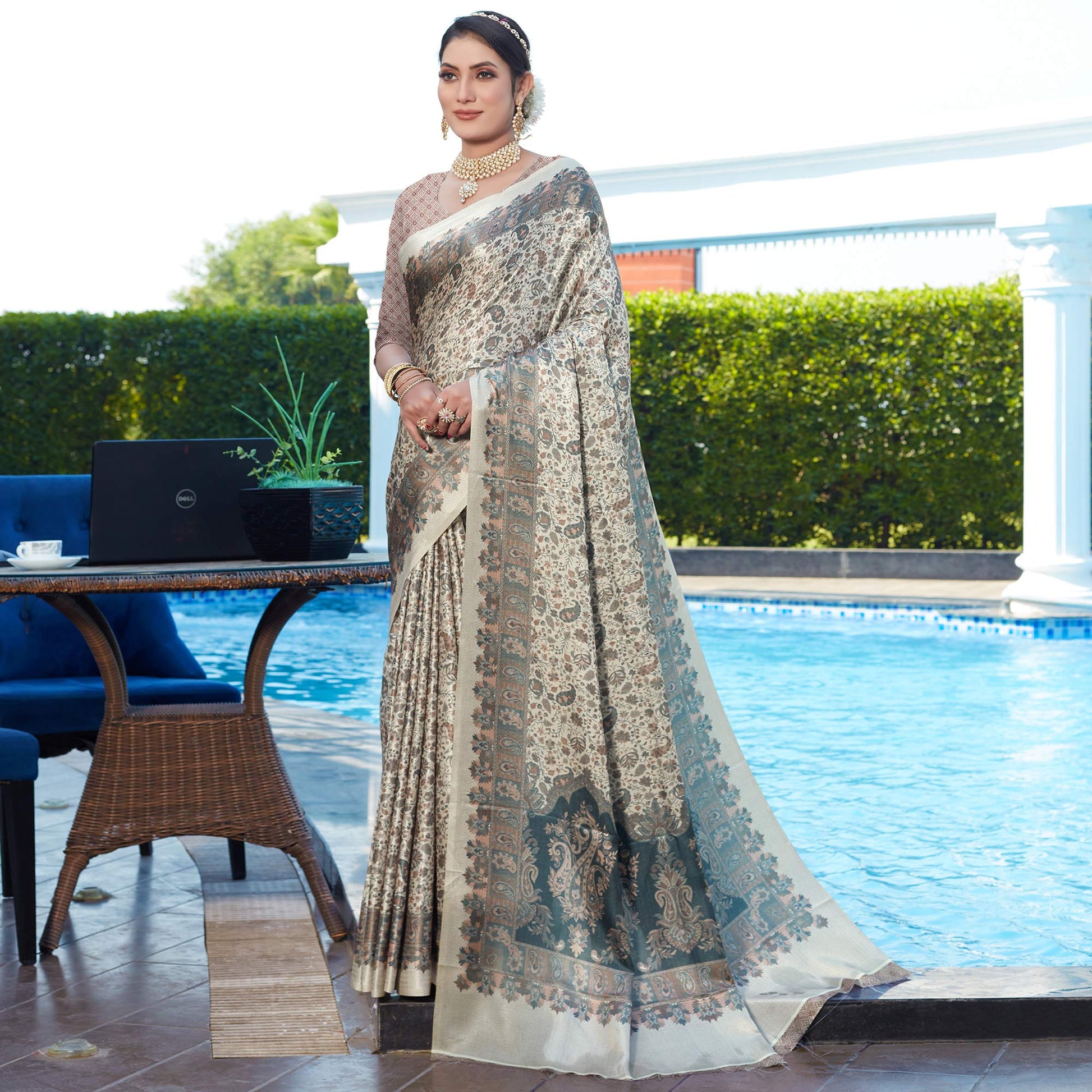 grey-digital-printed-pashmina-saree-1