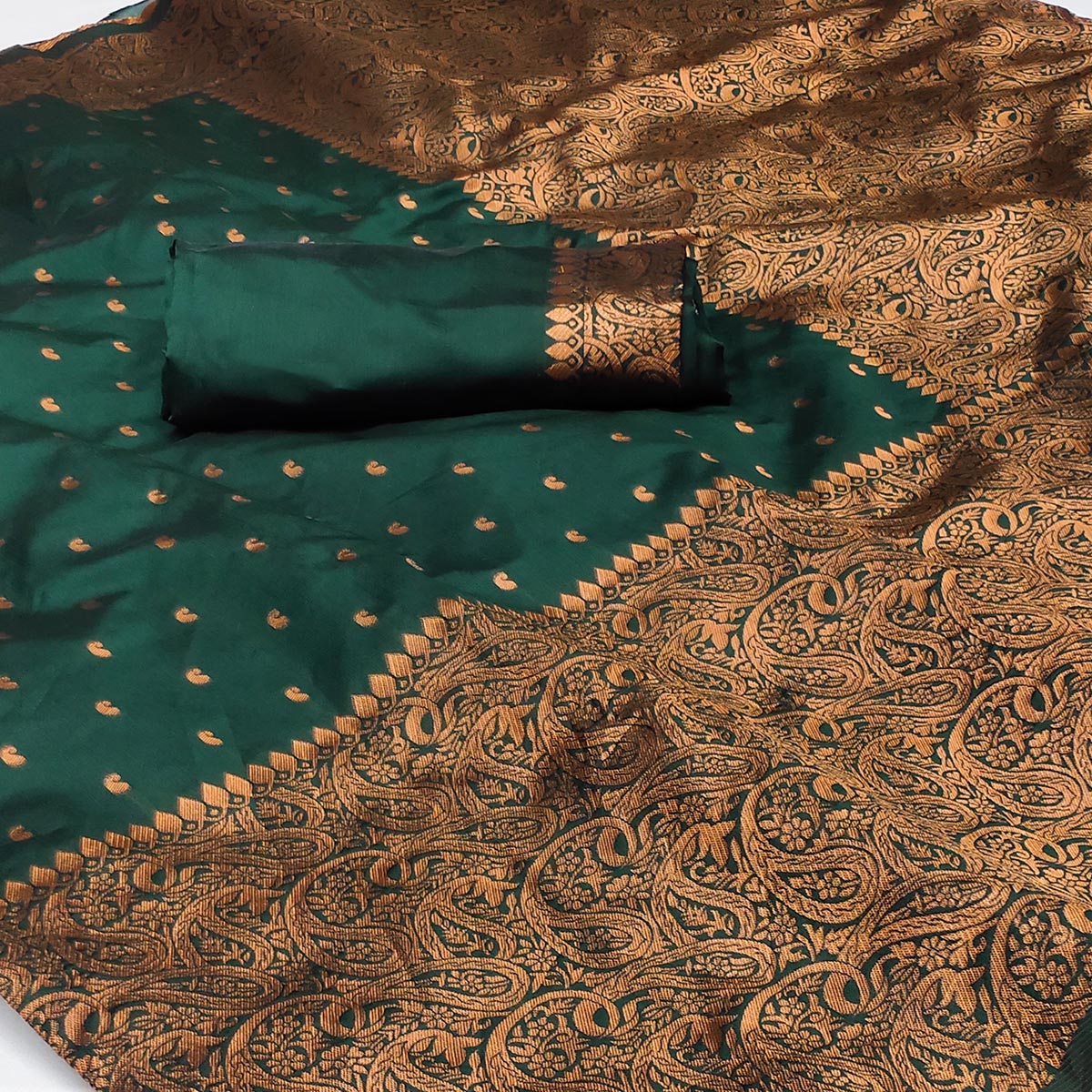 green-woven-banarasi-silk-saree-8