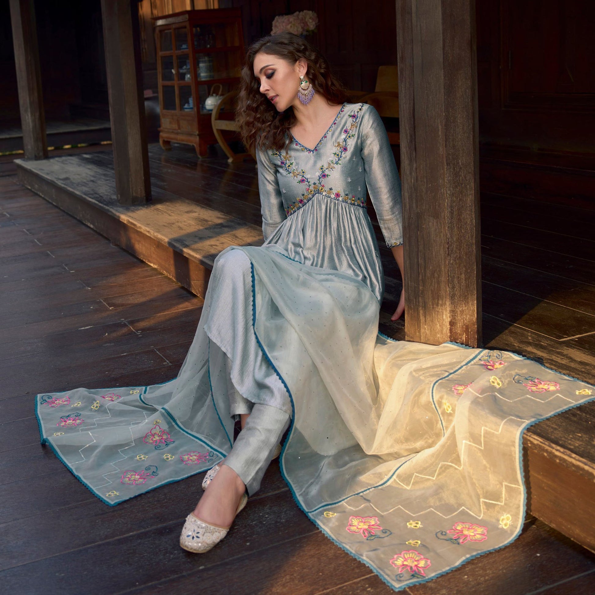 grey-floral-embroidered-art-silk-naira-cut-suit