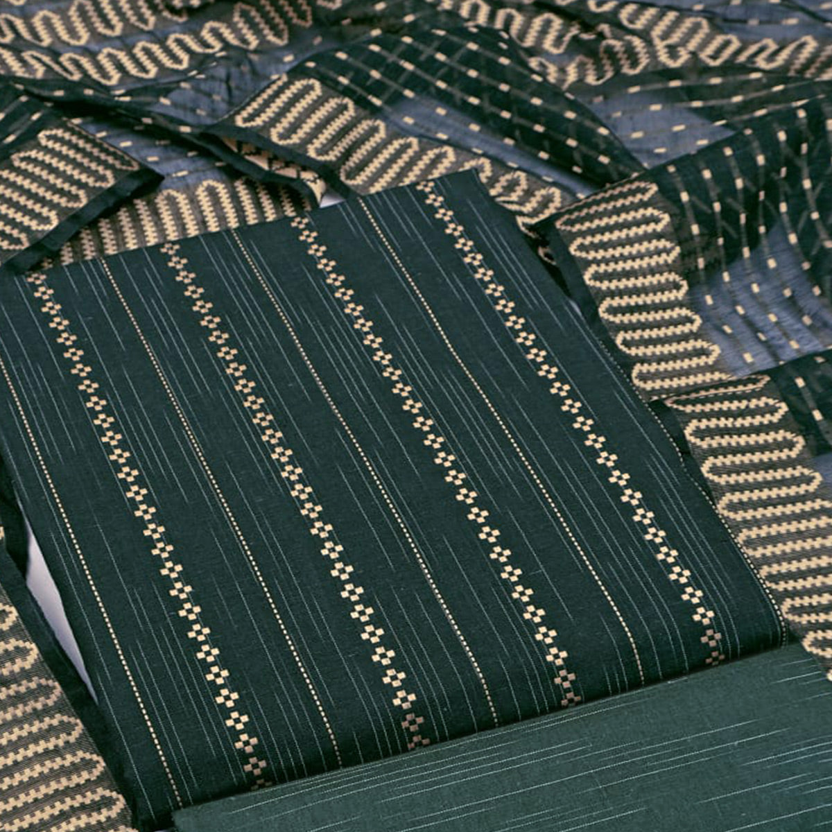 green-woven-poly-cotton-dress-material-1