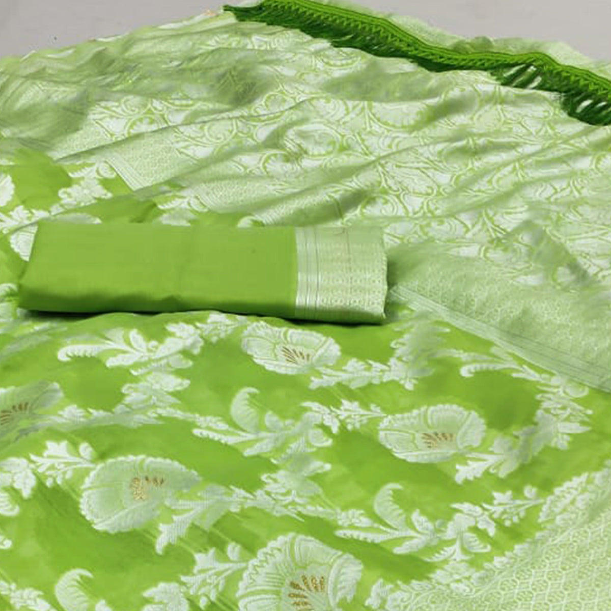 green-woven-poly-cotton-saree-with-tassels-1