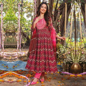 Maroon Pink Printed Rayon Naira Cut Suit