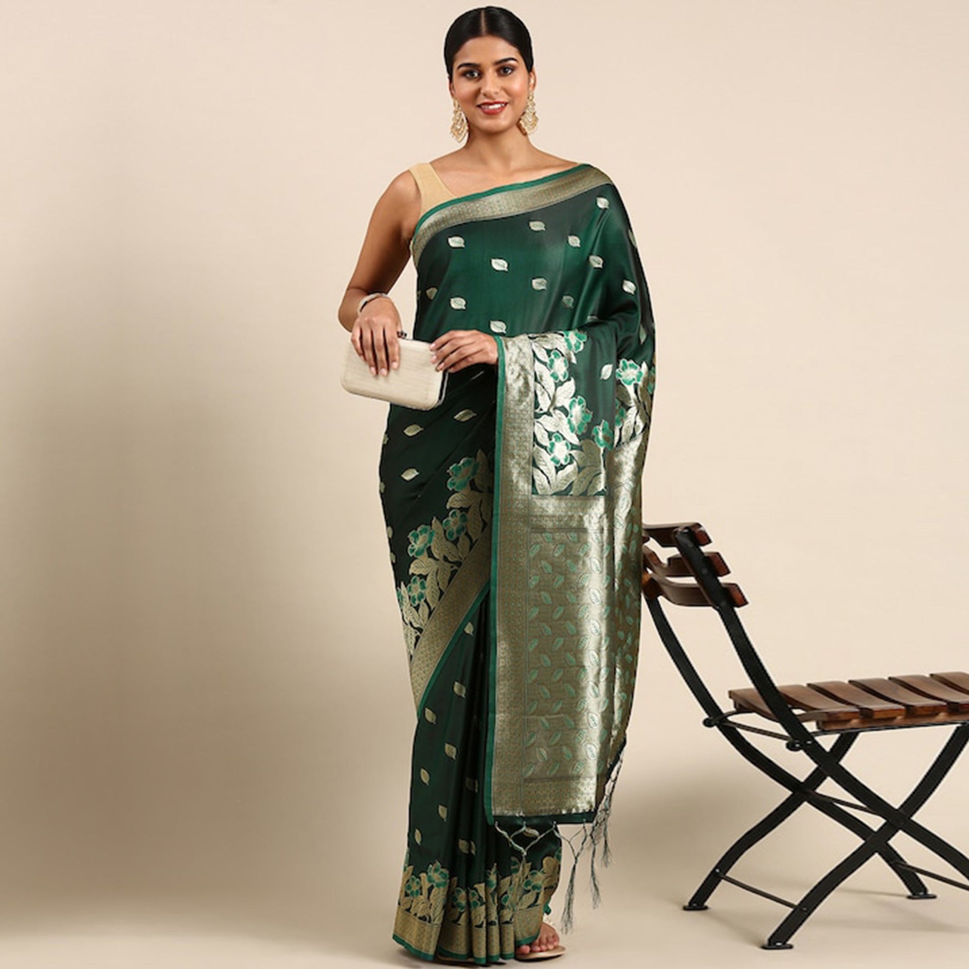 green-woven-kanjivaram-silk-saree-withtassels