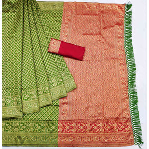 green-floral-woven-jacquard-saree-1