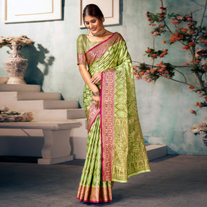 green-woven-banarasi-silk-saree-12