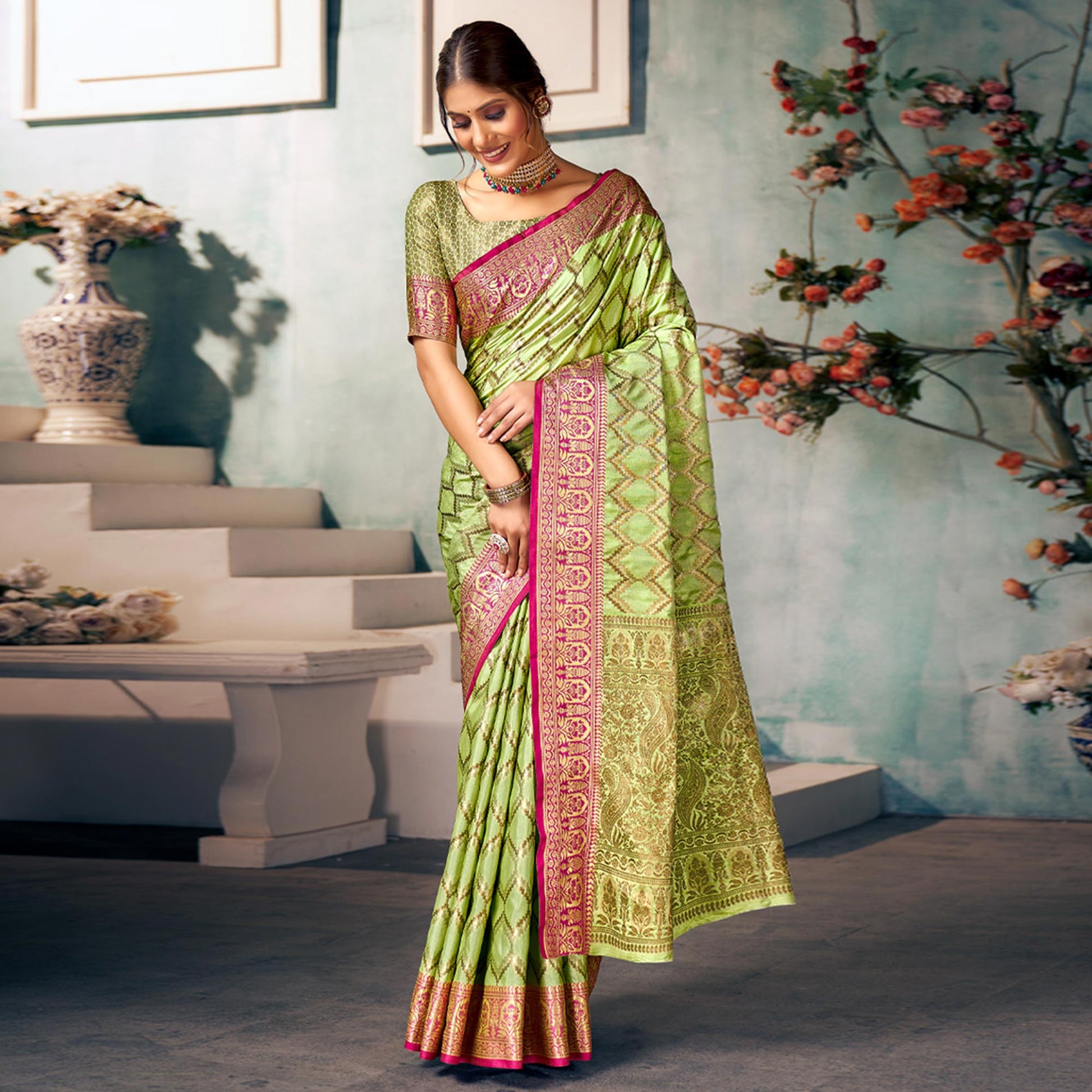 green-woven-banarasi-silk-saree-12